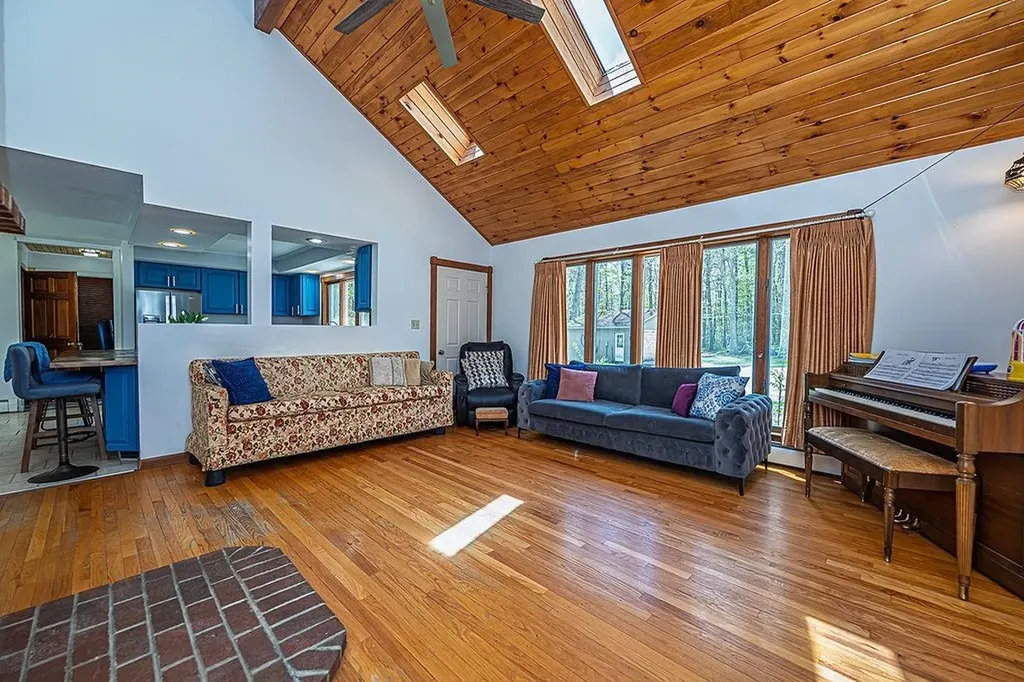 314 Wentworth Road Brookfield NH 03872