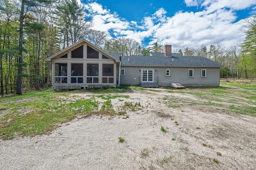 314 Wentworth Road Brookfield NH 03872