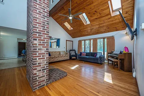314 Wentworth Road Brookfield NH 03872
