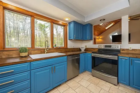 314 Wentworth Road Brookfield NH 03872