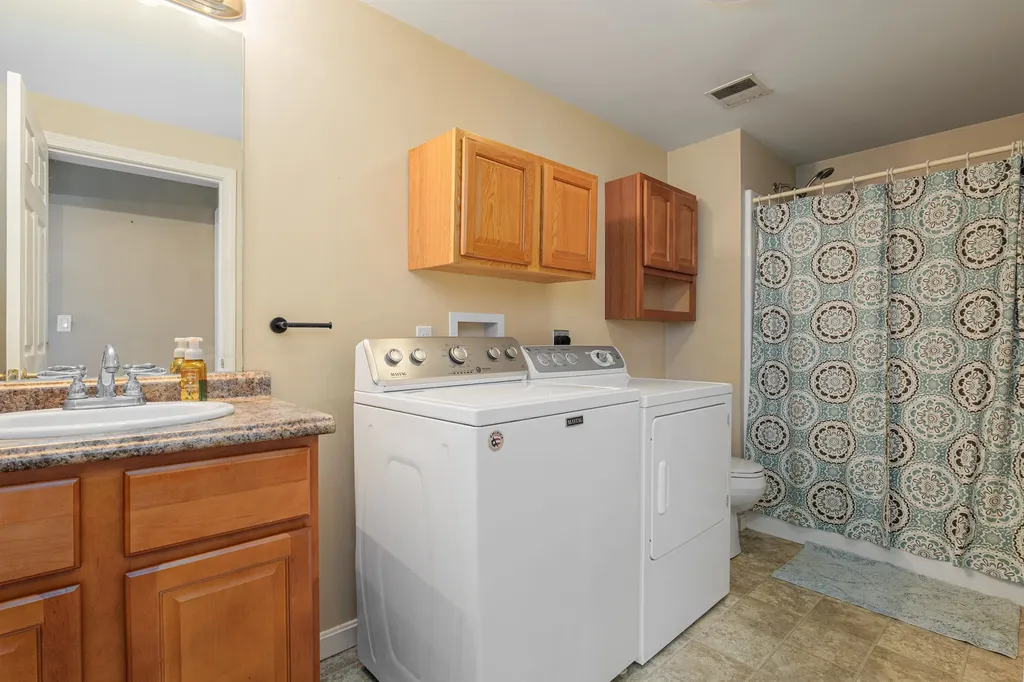 15 Red Sox Lane Raymond NH 03077