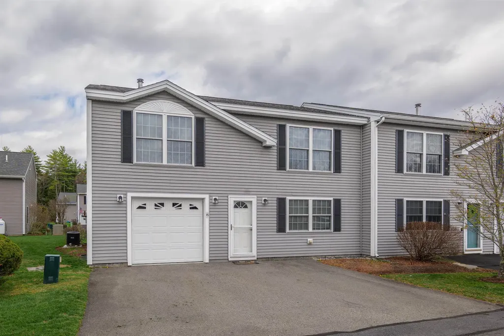 15 Red Sox Lane Raymond NH 03077