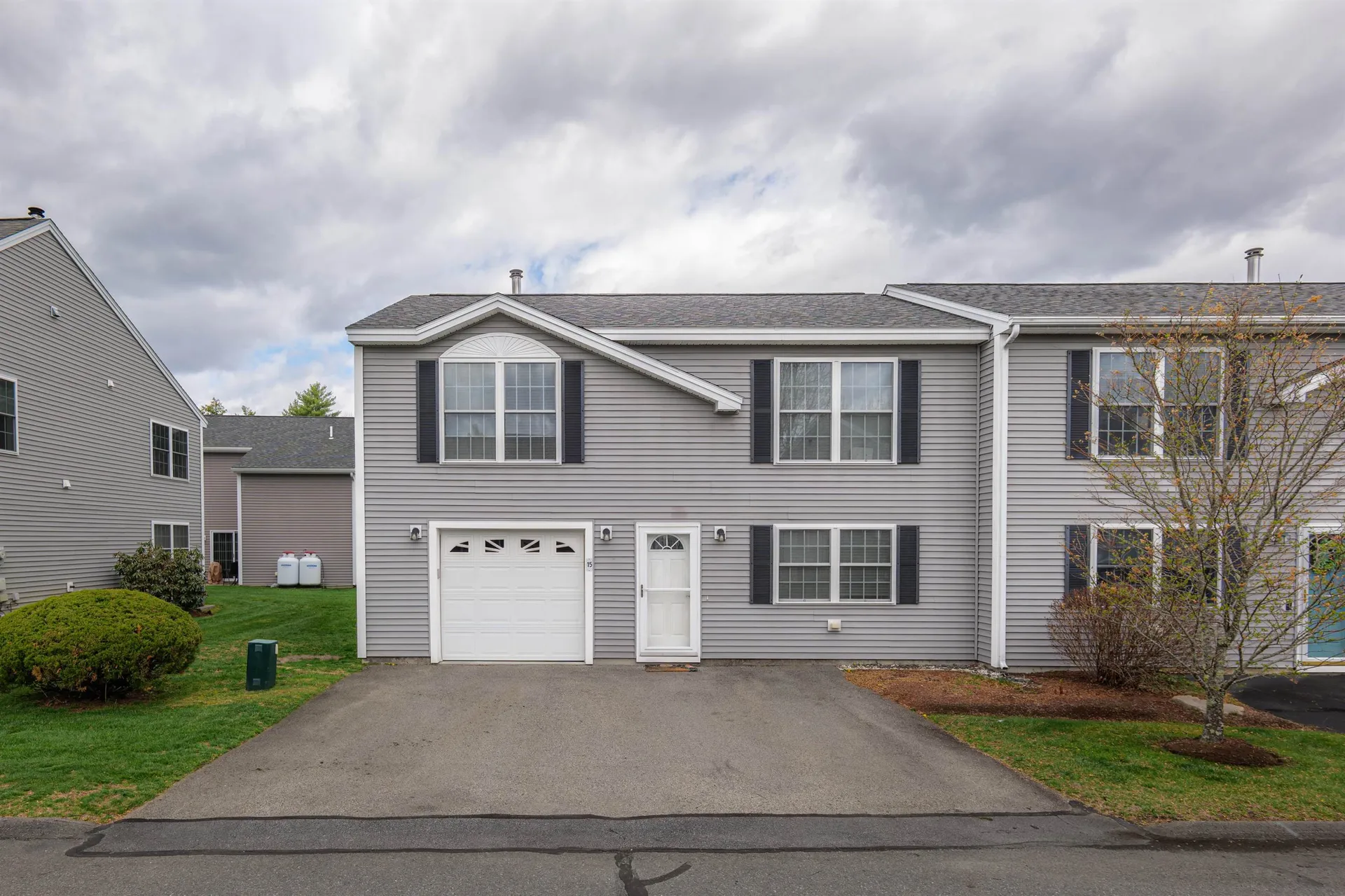 15 Red Sox Lane Raymond NH 03077