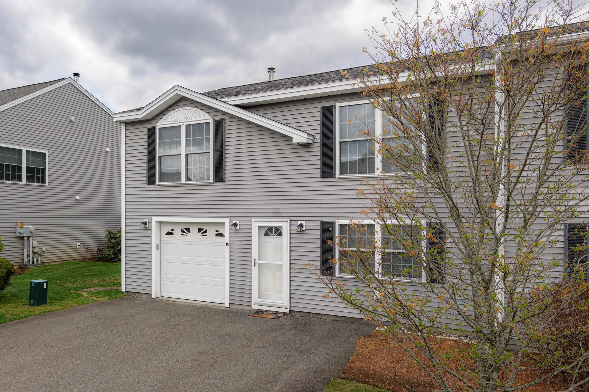 15 Red Sox Lane Raymond NH 03077