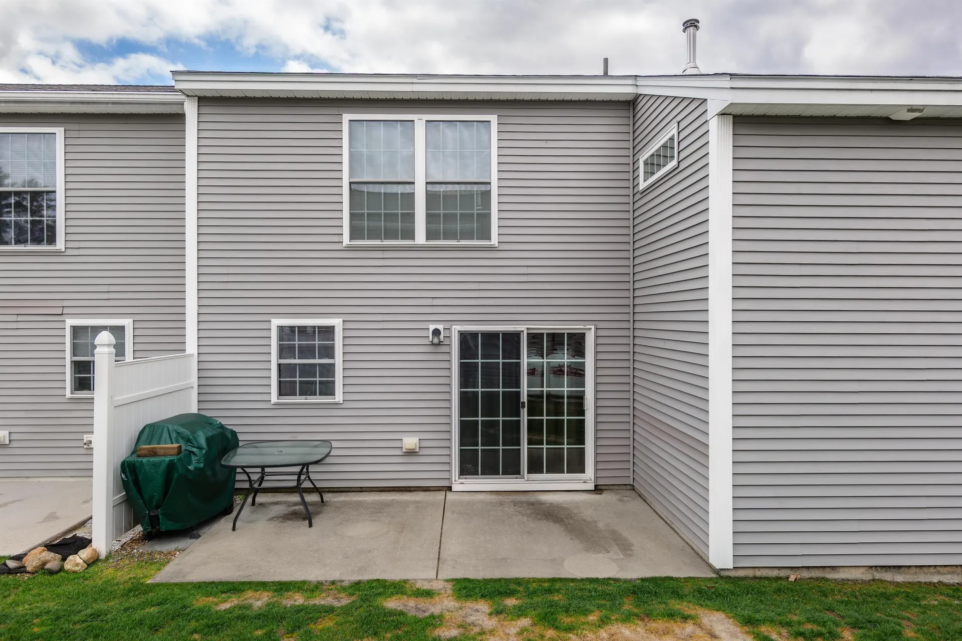 15 Red Sox Lane Raymond NH 03077