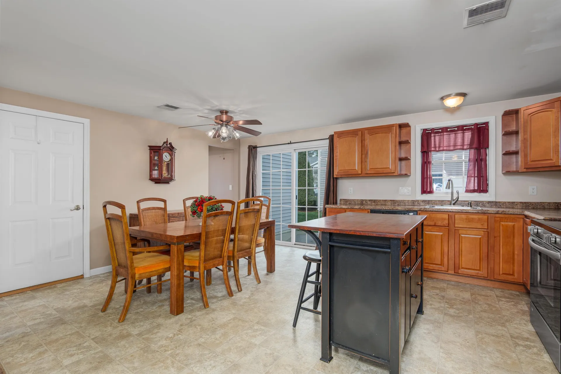 15 Red Sox Lane Raymond NH 03077