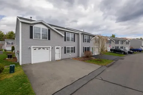 15 Red Sox Lane Raymond NH 03077