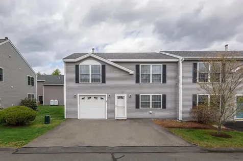 15 Red Sox Lane Raymond NH 03077