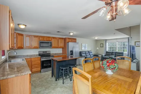 15 Red Sox Lane Raymond NH 03077