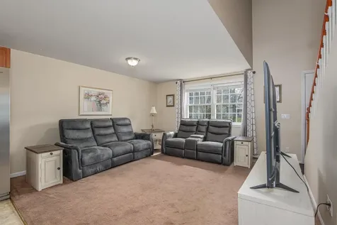 15 Red Sox Lane Raymond NH 03077