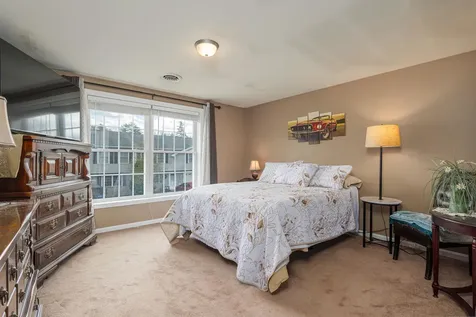 15 Red Sox Lane Raymond NH 03077