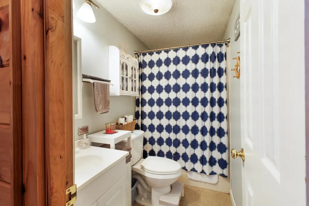 287 Canal Lane North Hero VT 05474
