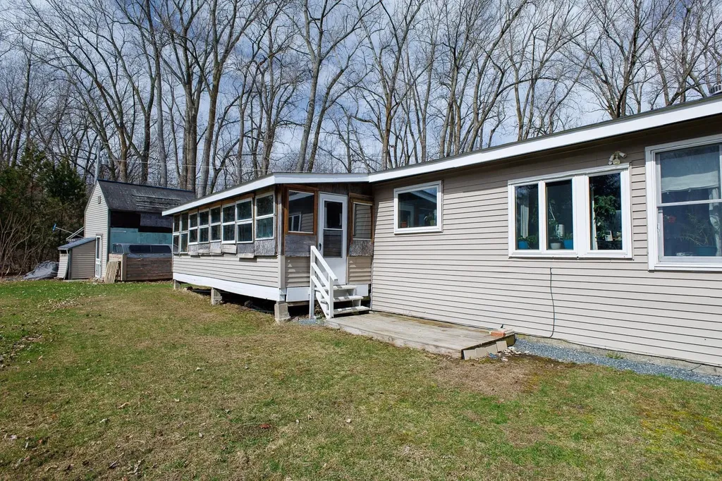 287 Canal Lane North Hero VT 05474