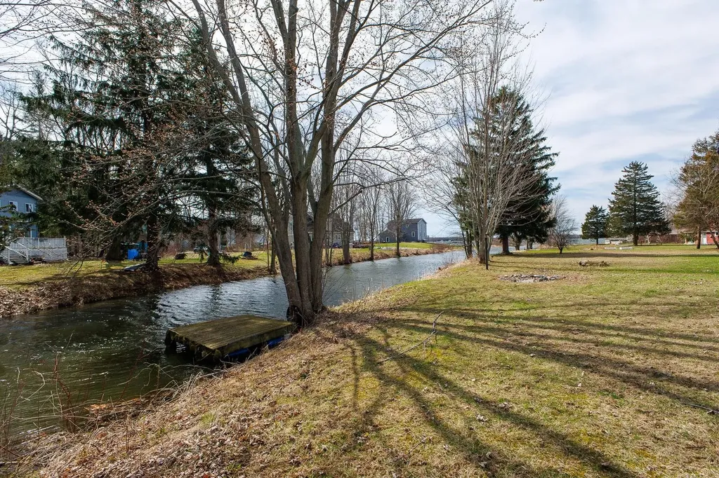 287 Canal Lane North Hero VT 05474
