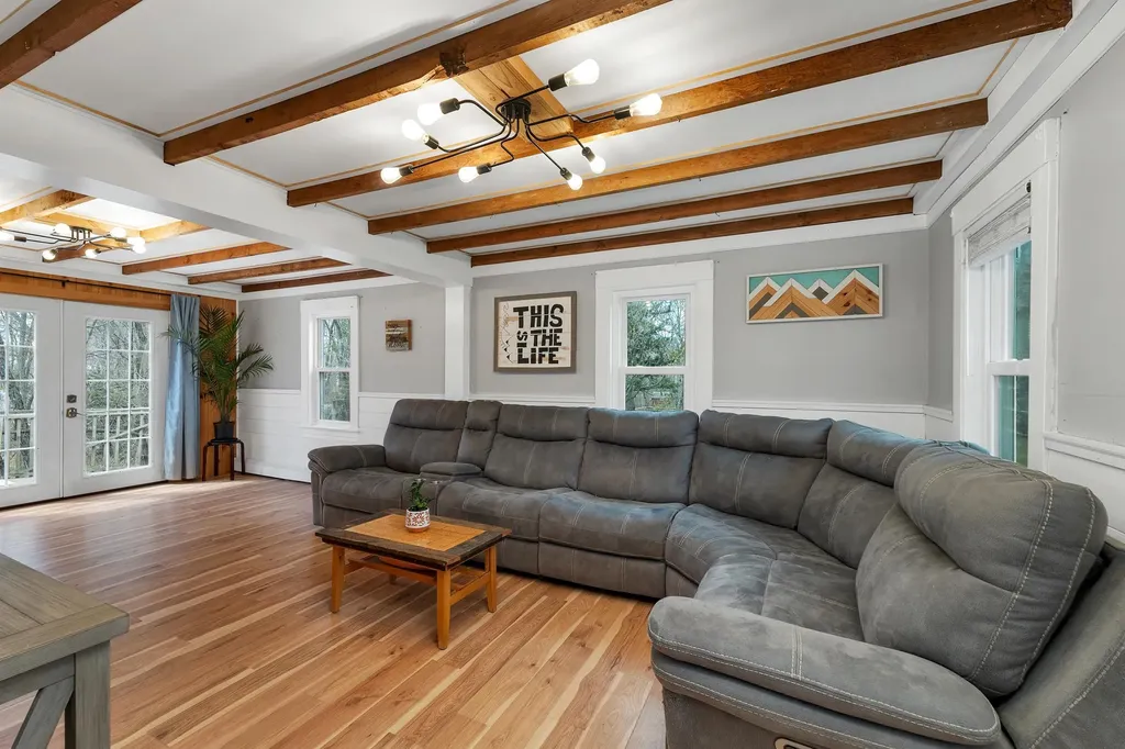 8 Beauview Street Rochester NH 03867