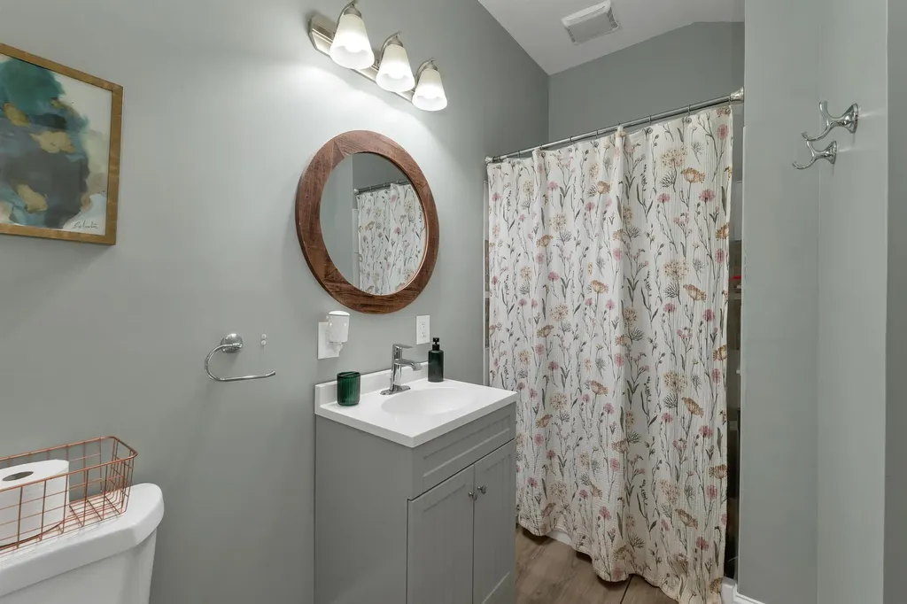 8 Beauview Street Rochester NH 03867