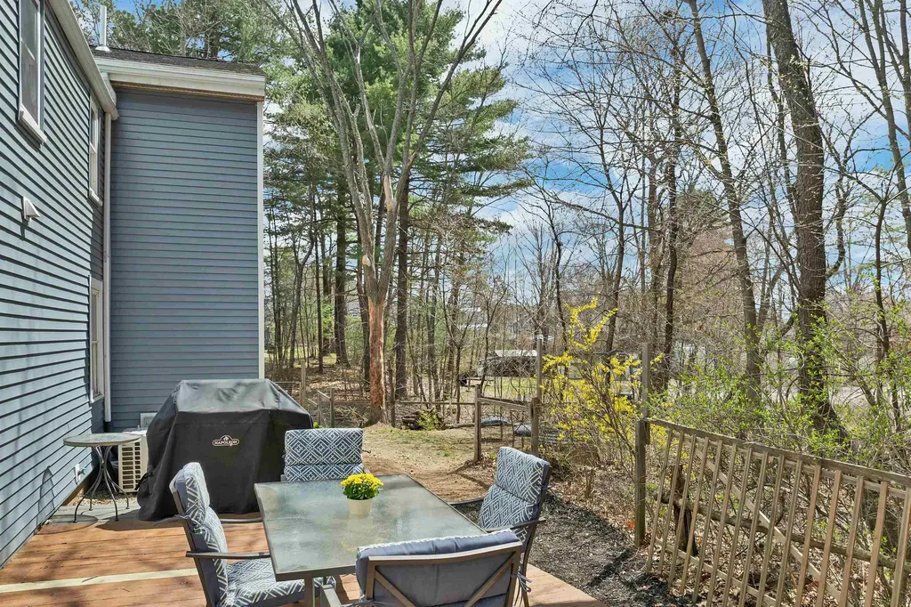 8 Beauview Street Rochester NH 03867