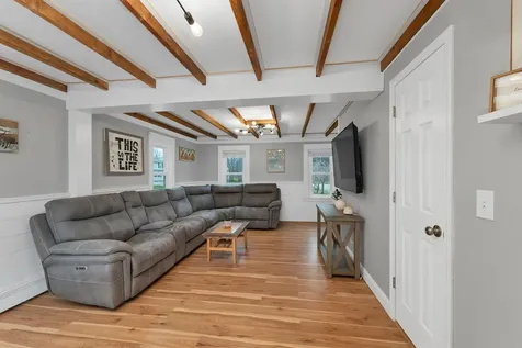 8 Beauview Street Rochester NH 03867