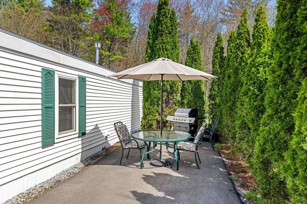 197 New Hillcrest Drive Greenville NH 03048