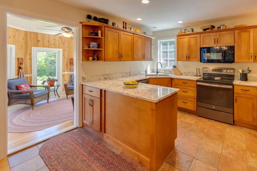 105 Loft Circle Campton NH 03223