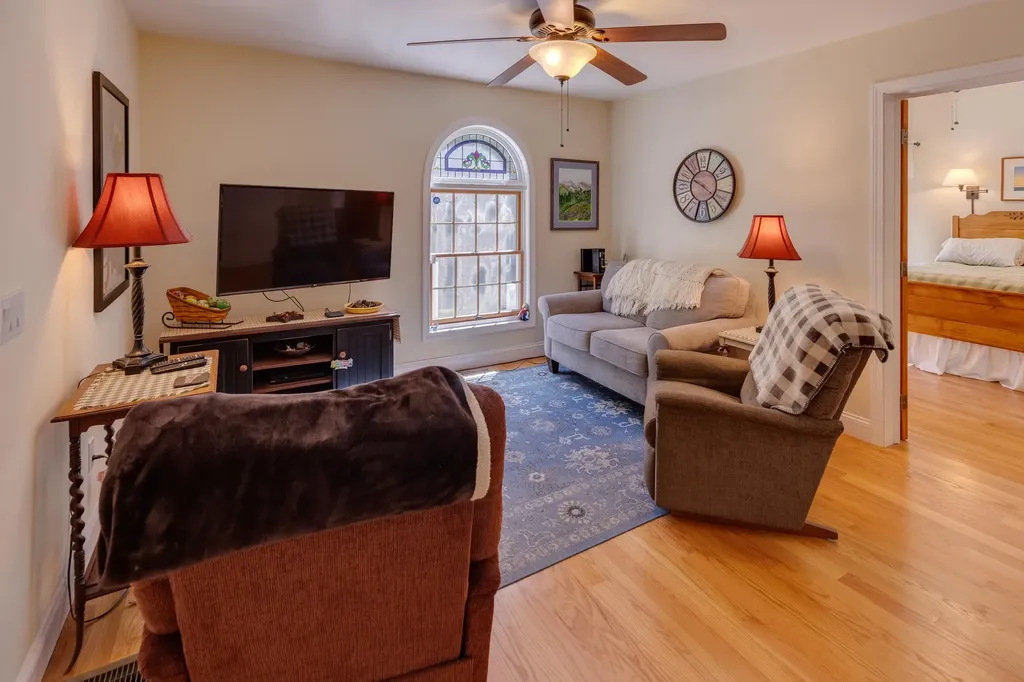 105 Loft Circle Campton NH 03223