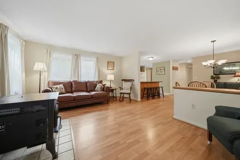 7 Picard Road Peterborough NH 03458