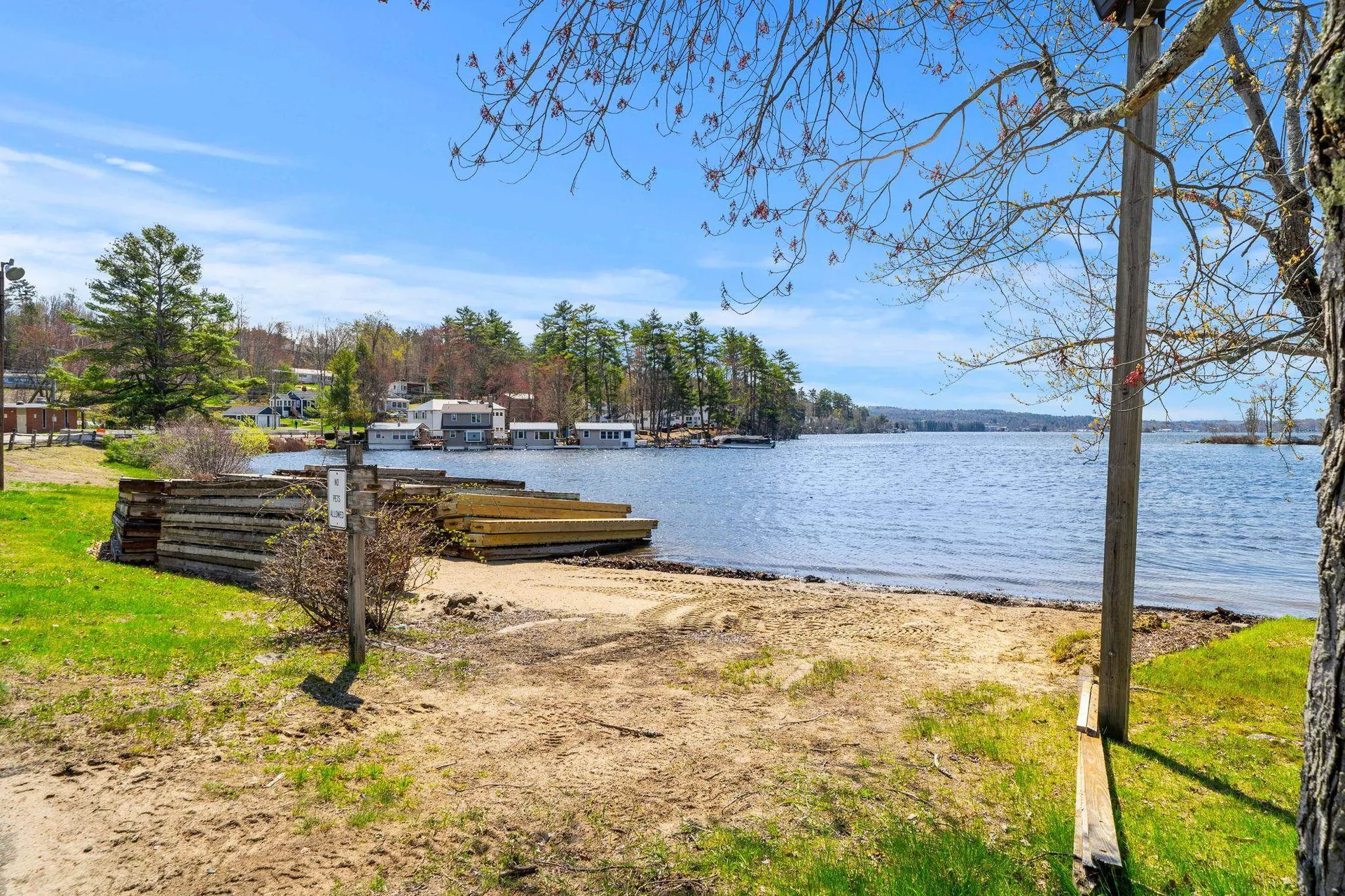 591 Weirs Boulevard Laconia NH 03246-1109