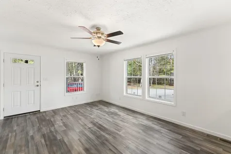 40 Pine Street Hinsdale NH 03451