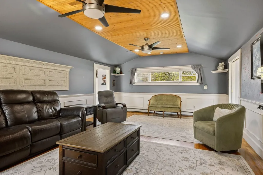163 Ocean Road Portsmouth NH 03801
