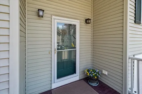 198 Mclane Way Manchester NH 03104