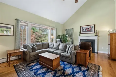 198 Mclane Way Manchester NH 03104