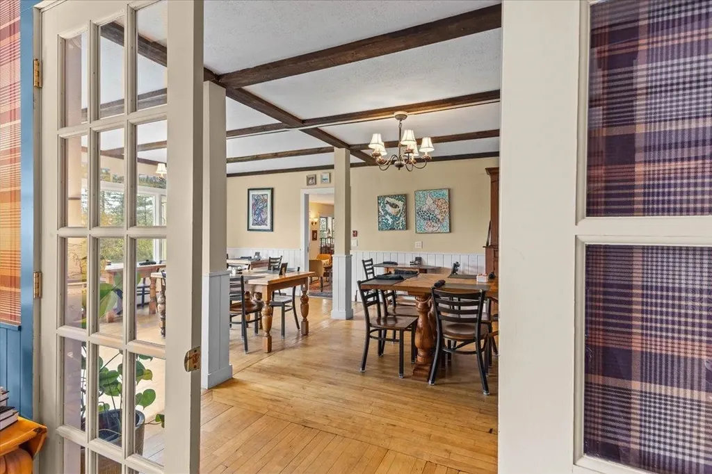 717 Maple Street Stowe VT 05672