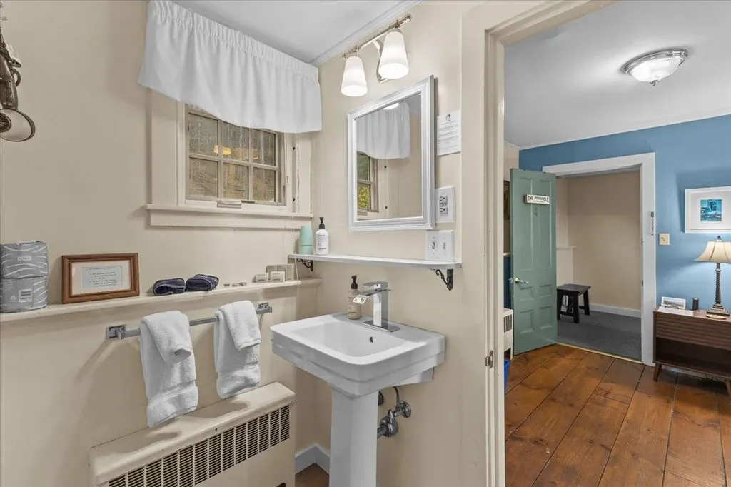 717 Maple Street Stowe VT 05672