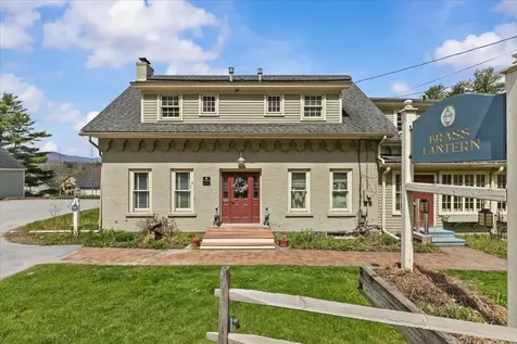 717 Maple Street Stowe VT 05672