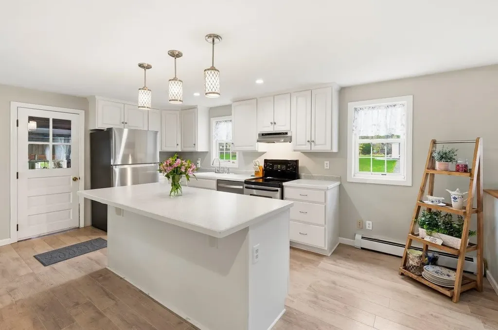 21 Gary Lane Exeter NH 03833
