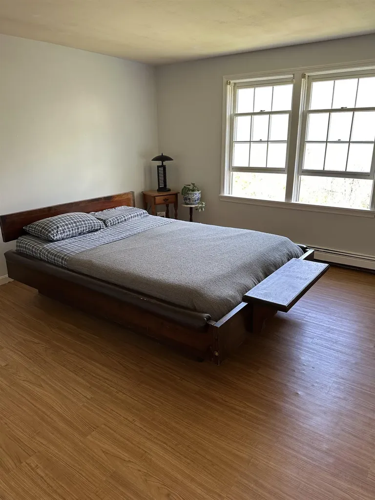 18 Sullivan Court Salem NH 03079