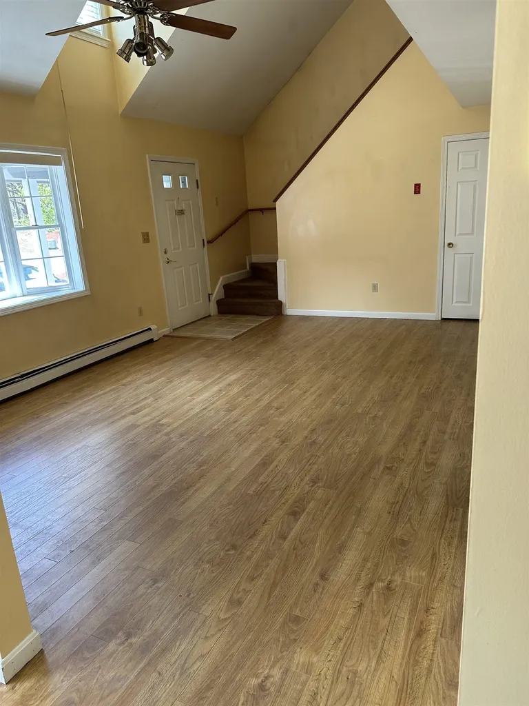 18 Sullivan Court Salem NH 03079
