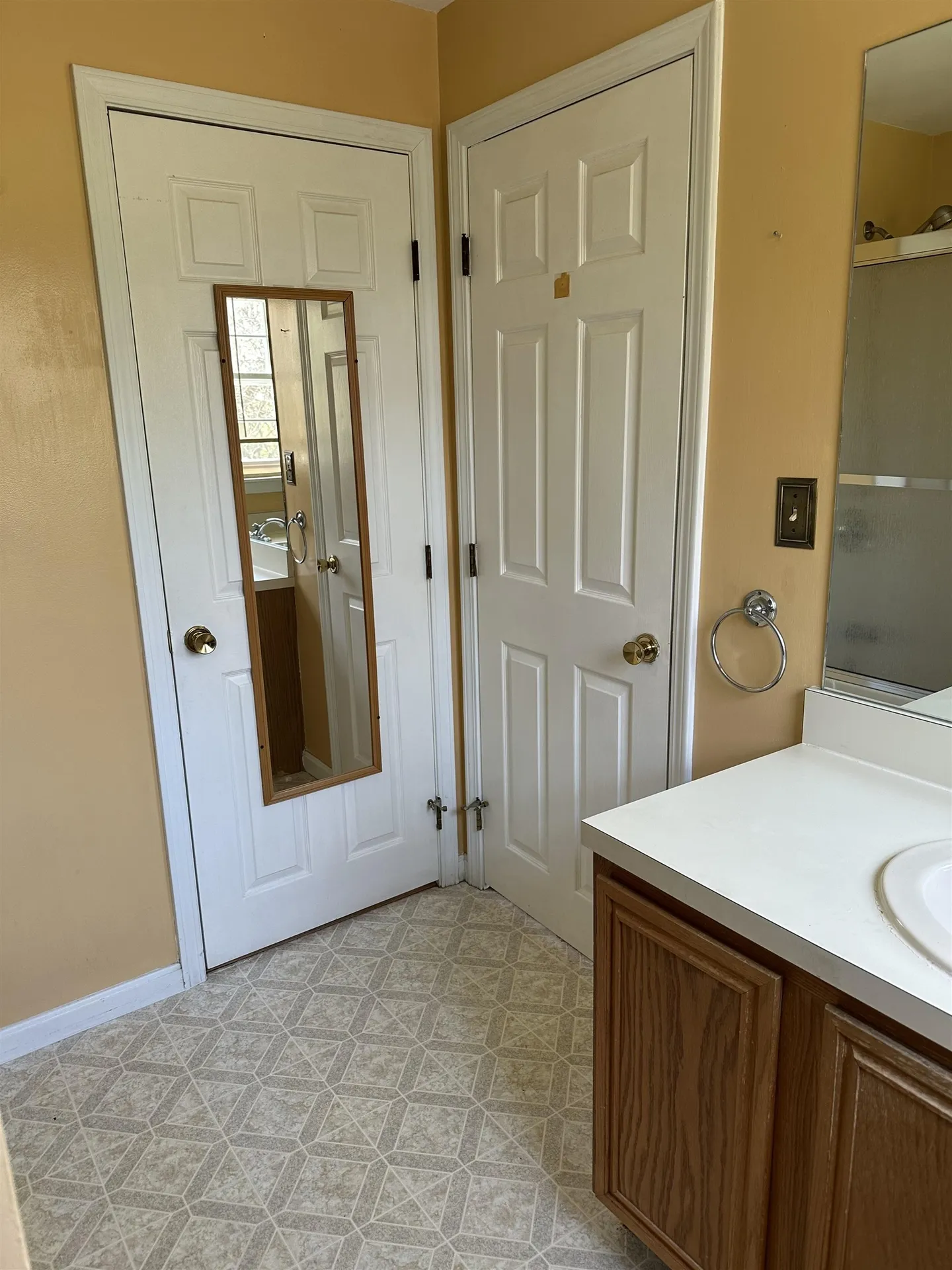18 Sullivan Court Salem NH 03079