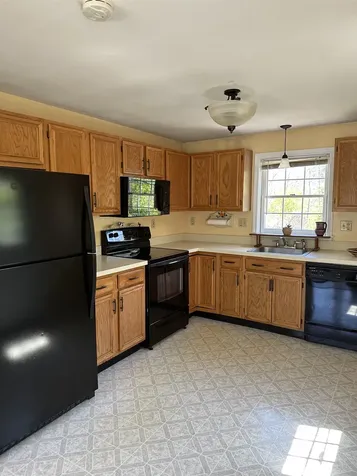 18 Sullivan Court Salem NH 03079