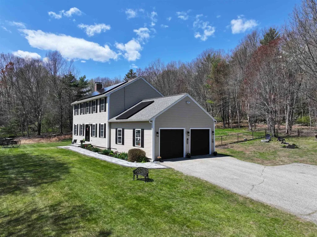118 Harriman Hill Road Raymond NH 03077