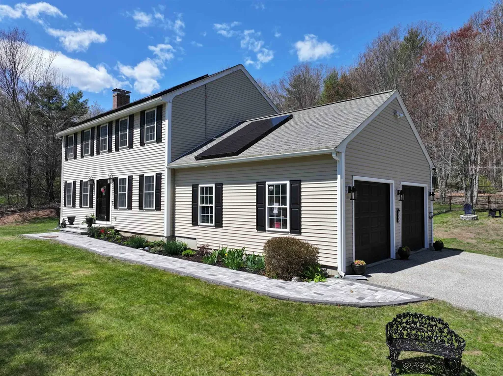118 Harriman Hill Road Raymond NH 03077