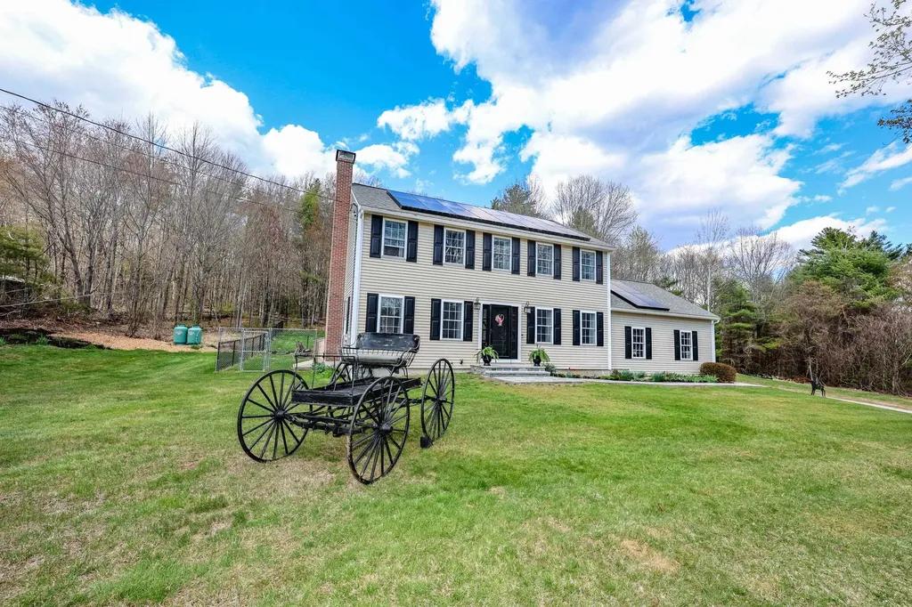 118 Harriman Hill Road Raymond NH 03077