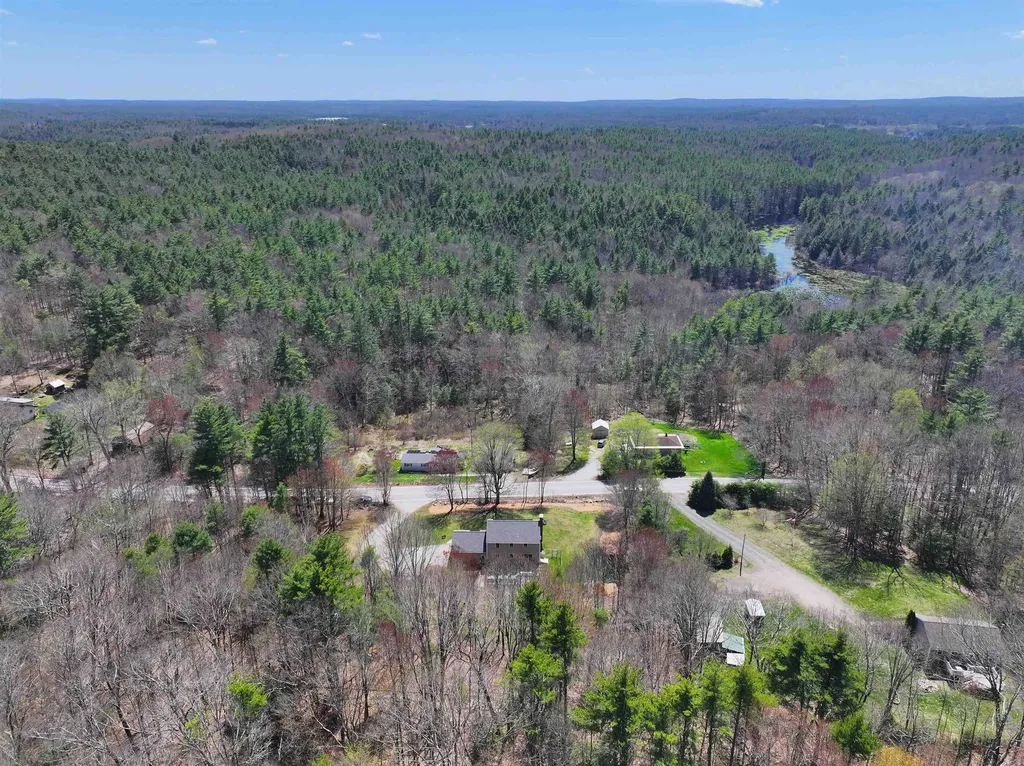 118 Harriman Hill Road Raymond NH 03077