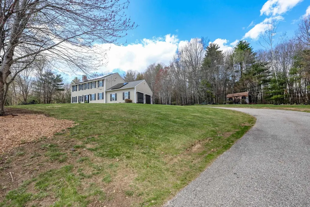 118 Harriman Hill Road Raymond NH 03077