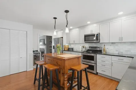 18 Boulder Brook Drive Exeter NH 03833