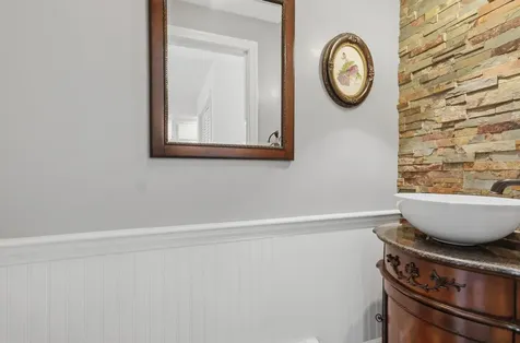 18 Boulder Brook Drive Exeter NH 03833