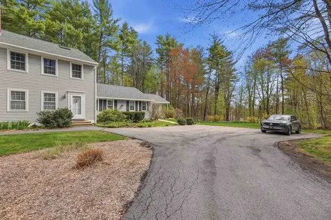 18 Boulder Brook Drive Exeter NH 03833