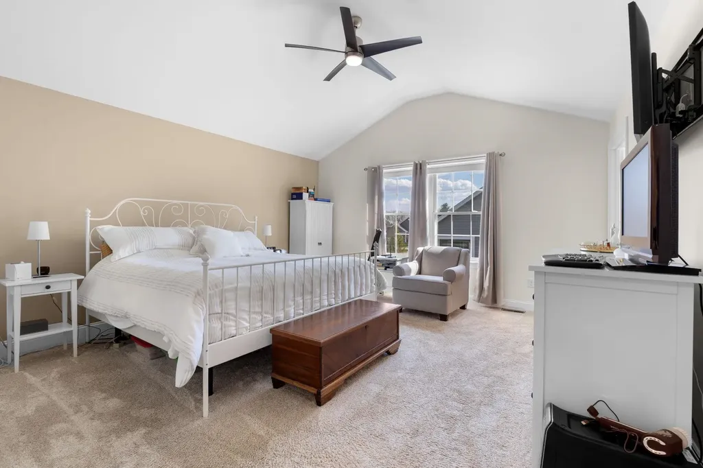 2 Strawberry Lane Hooksett NH 03106