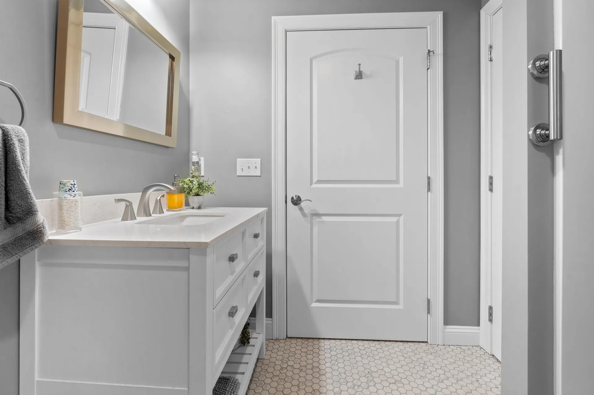 2 Strawberry Lane Hooksett NH 03106