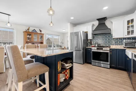 2 Strawberry Lane Hooksett NH 03106